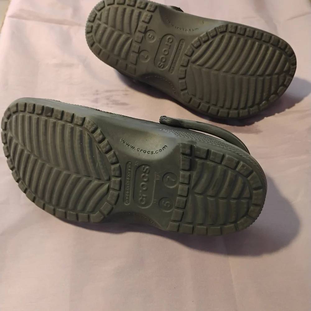 Women's Black Croc Slip-On Shoes with Fun Charms - Picture 3 of 6